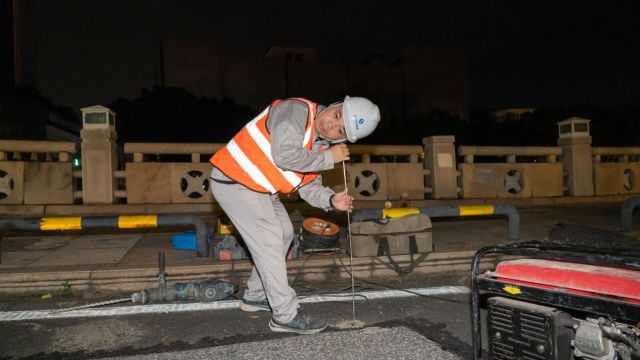 东莞供水管道“医生”:守护城市供水安全