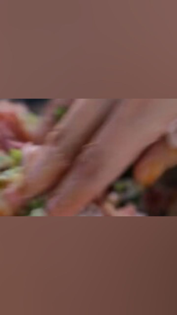 这领带帅气不?那我得想想给他送个什么好,礼尚往来_美食小剧场