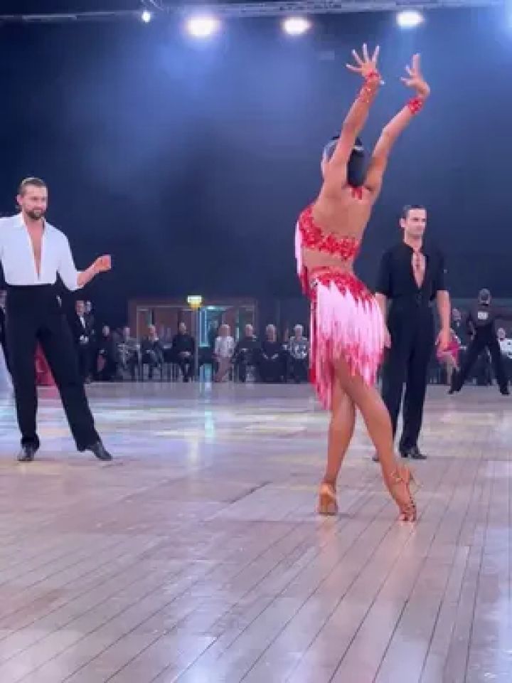 国际标准舞体育舞蹈 #拉丁舞 #顶尖舞者 #国标女孩 #精品舞蹈分享