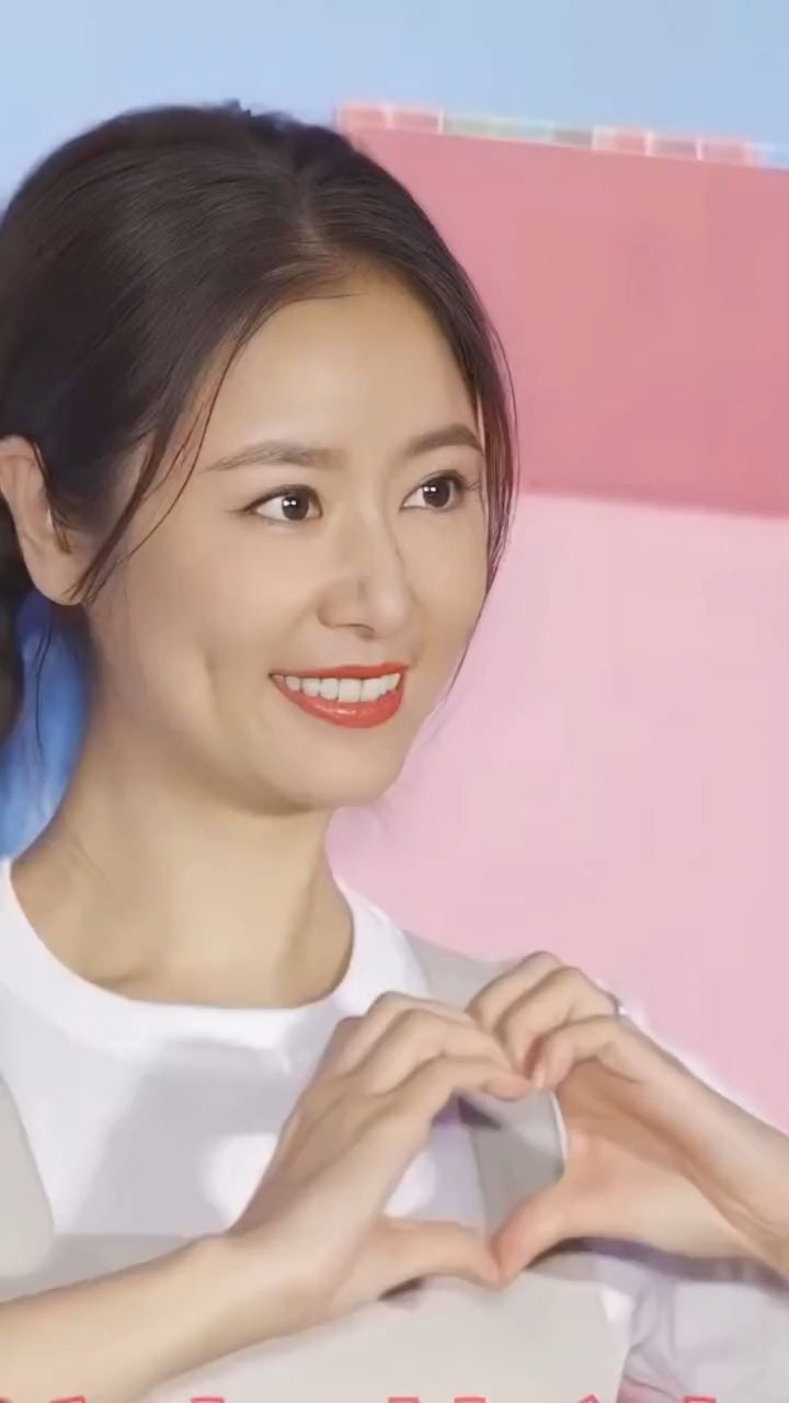 林心如的衣服得体吗