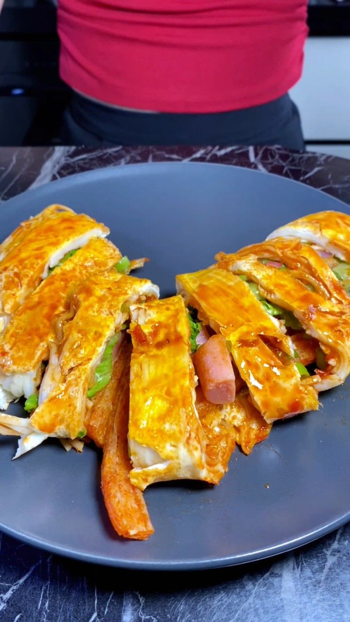 家里有面条的你不好奇这个烤冷面的做法吗