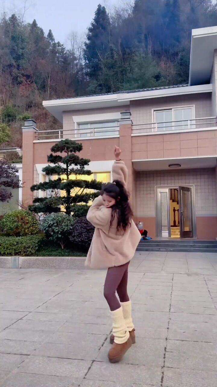 会跳舞的梦婷耶!: 舞蹈生都是这样玩炮仗的