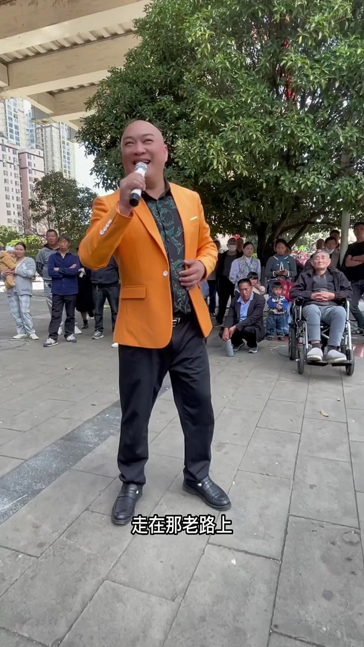 爱音乐爱生活,户外真唱, 听到我的歌,希望你能想起我. 凉山光哥