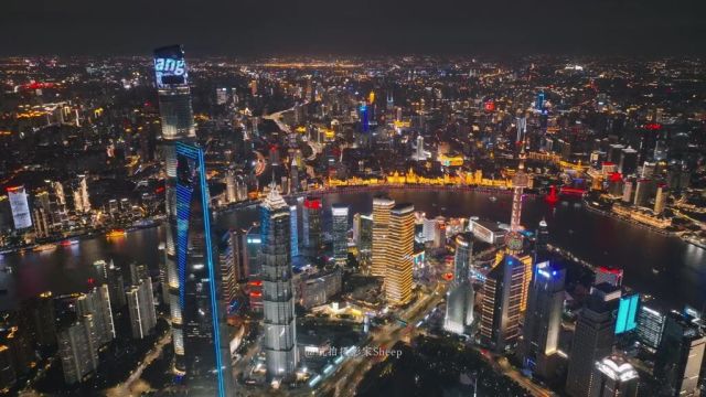 作为四大一线城市中的上海,夜景相当震撼!这就是被全世界瞩目的上海!#航拍#上海#夜景