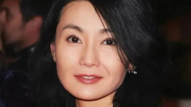 张曼玉经典银幕美艳形象,风情万种,美出天际,59岁风采不减当年