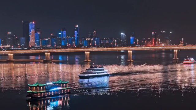 南昌没有海,确也藏着一个维多利亚港,这样的夜景你喜欢吗?#南昌赣江夜景#大美南昌