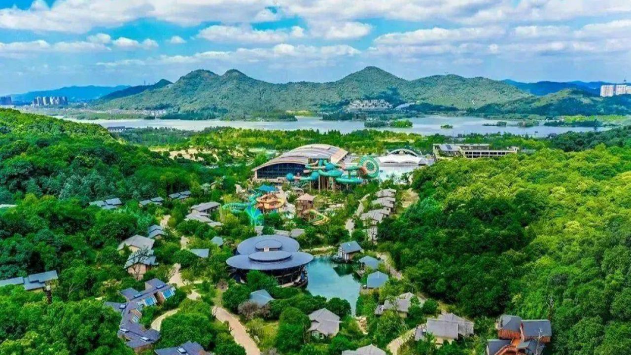 杭州开元森泊度假乐园,是集住宿,游乐,餐饮,商务为一体的大型休闲度假