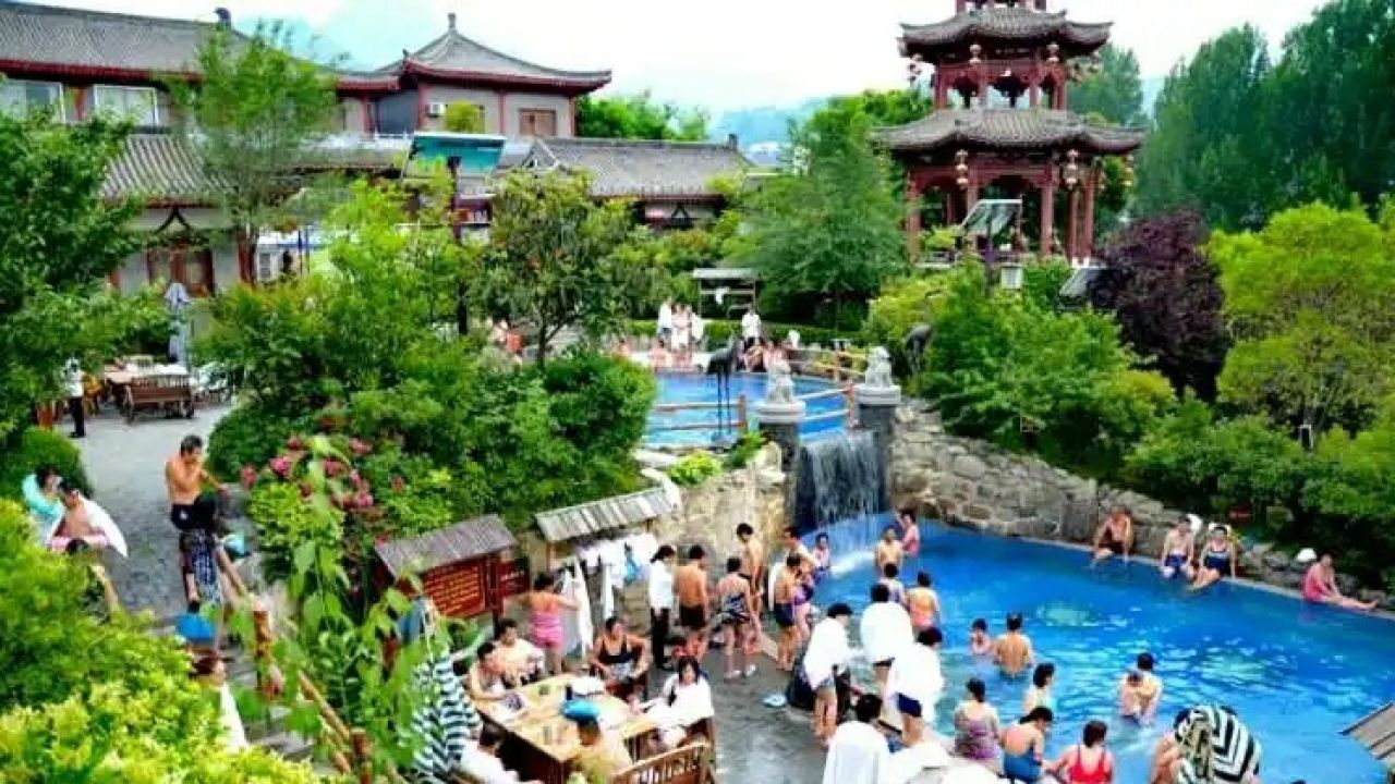 汤峪温泉,历史悠久的皇家浴地,环境优美,矿物丰富,健康养生的理想选择