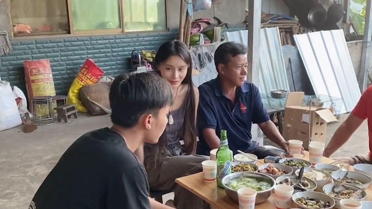 变形计女孩杨馥宇现状曝光!9年后成助农主播:不想进娱乐圈