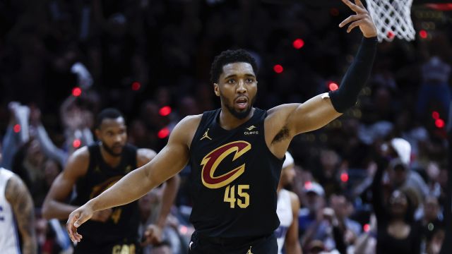 米切尔vs魔术集锦 带伤出战拿下全队最高28分率队取胜