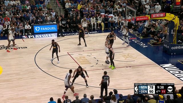 欲与天公试比高！里德横冲直撞杀入禁区暴力灌筐