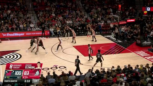 《NBA全场集锦》依旧没有放弃！西蒙斯突破分球克林根势大力沉空接暴扣