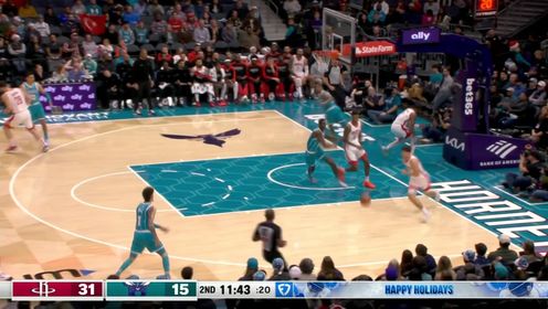 《NBA全场集锦》这恐怖的弹跳 白魔原地起飞背后杀出钉板大帽虽迟但到