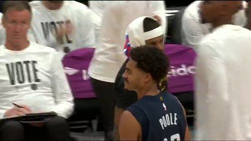 《NBA全场集锦》【回放】NBA常规赛：勇士vs奇才第3节英文原声回放