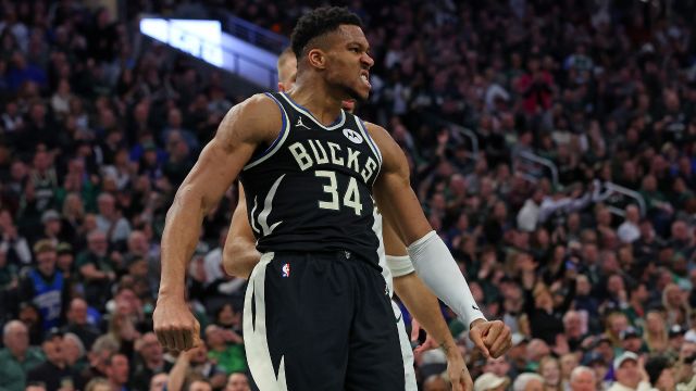 字母哥vs凯尔特人集锦 高效发挥13中10砍下24+12
