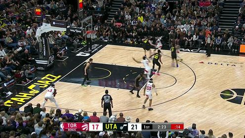《NBA全场集锦》内线铜墙铁壁！凯斯勒舒展长臂遮天大帽摁下对手