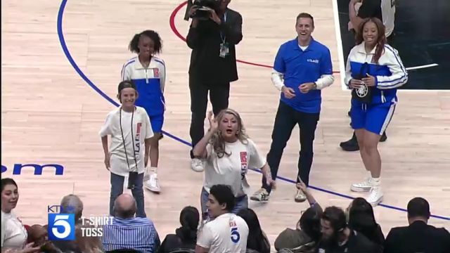 NBA常规赛：勇士vs快船第2节英文原声回放