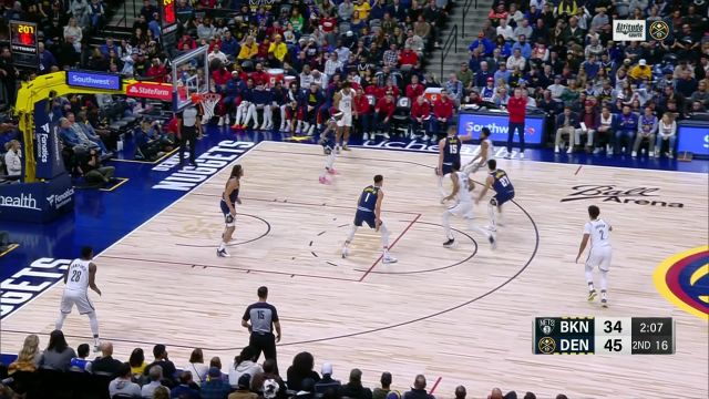 MVP又如何！克拉克斯顿内线面对约基奇 转身大勾手强势取分