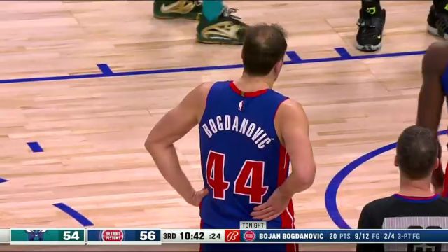 黄蜂vs活塞第3节中文解说回放