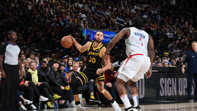 快船vs勇士五佳球 哈登超远三分库里2+1振臂欢呼