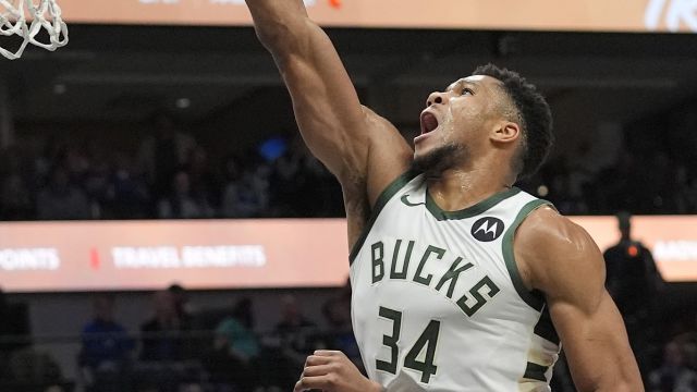 雄鹿vs独行侠五佳球 利拉德看表三分宣告午时已到  东契奇连线克勒贝尔空接暴扣