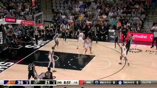 极其炸裂的天赋 文班面对比尔飙射撤步三分