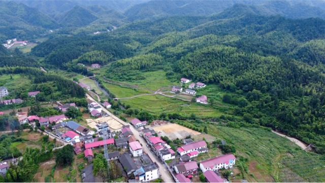 江西武宁县有个小镇,藏在大山里的天然氧吧