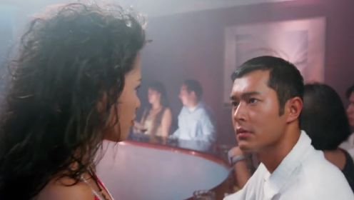 胆小者看的恐怖电影解说：分分钟带你看完香港恐怖电影《阴阳路4与鬼同行》