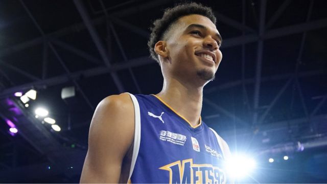 影响力！文班亚马前东家面临解散风险：自他离开后球队战绩一落千丈，注册球队仅剩8人