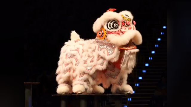 醒狮表演 惟妙惟肖 栩栩如生