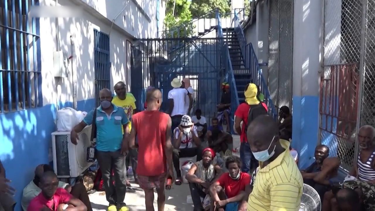 海地帮派分子袭击国家监狱:包括犯罪团伙头目在内3696名囚犯越狱