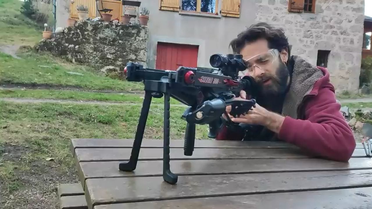 国外合法拍摄猎豹m38-6复合弩迷彩弩户外性能测试娱乐节目