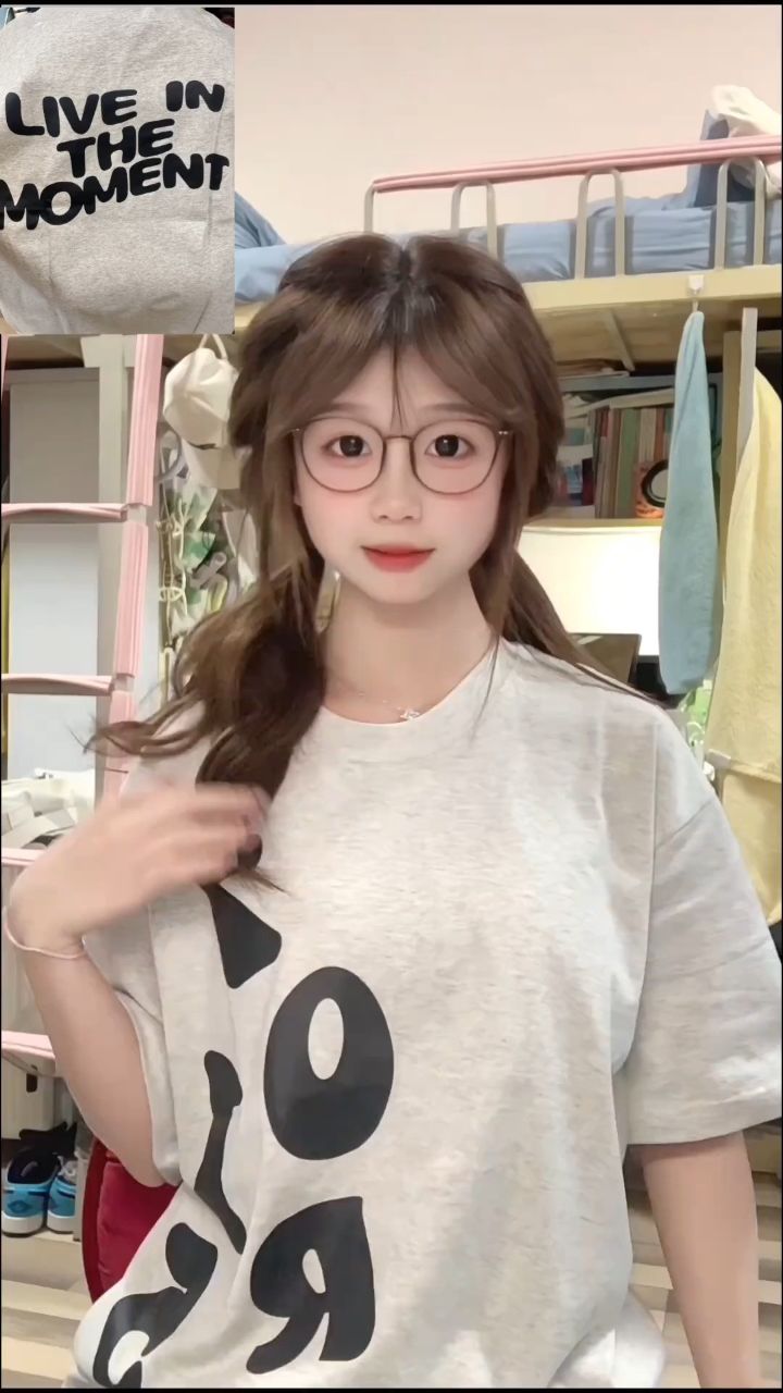 女大学生 #甜妹 #甜甜的手势舞