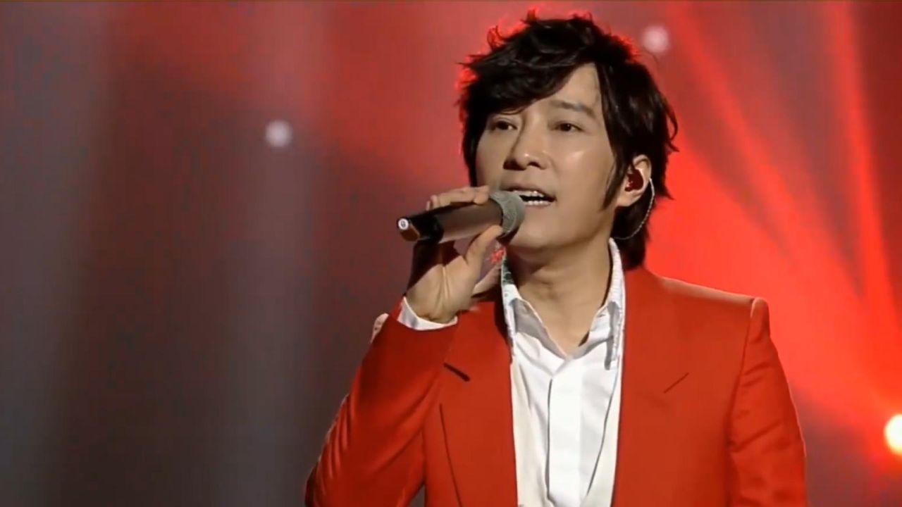 邰正宵经典老歌《九百九十九朵玫瑰》 回忆青春爱情的追逐之路