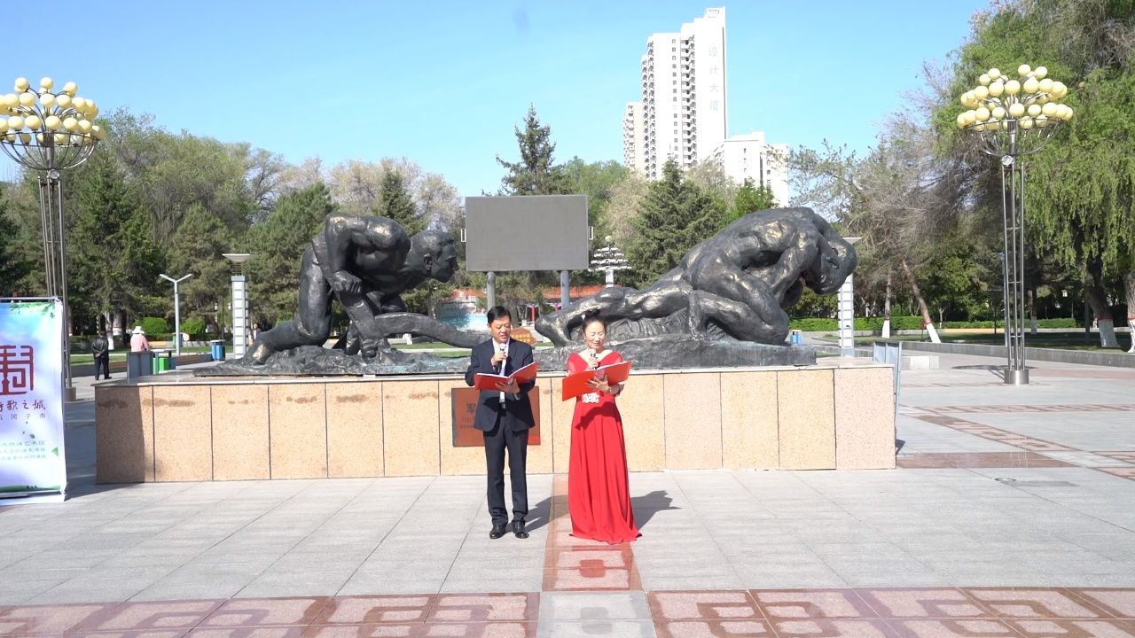 石河子军垦人诗朗诵《青春万岁》.作者:王蒙,朗诵:王金芳,柯晓毅.