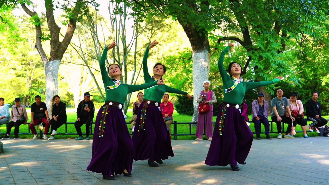 广场舞《心愿》跳舞跳出自信,快乐无限放大