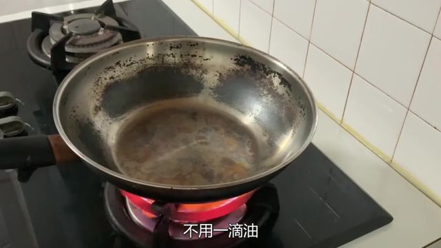 莱顿弗罗斯特效应是什么?懂原理的人,可徒手接触熔融铜水