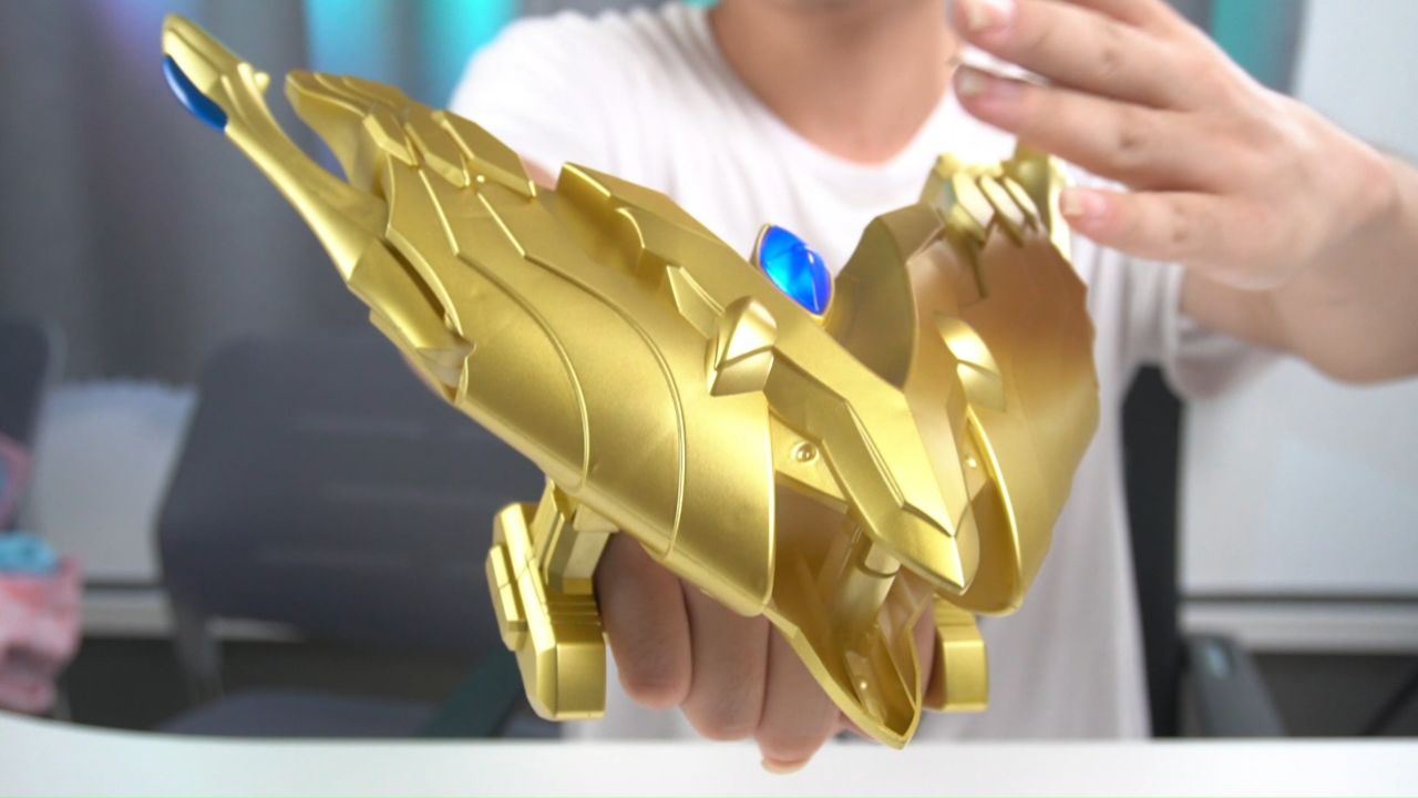 国产赛罗奥特曼帕拉吉可变形剑盾