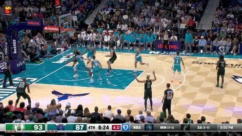 《NBA全场集锦》三分雨继续下 格林底角三分先进怀特立刻完成回应