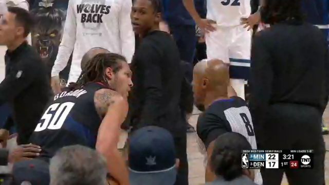 徐静雨前脚还没夸完华子 后脚就怒喷马龙：你过分了嗷，下去！