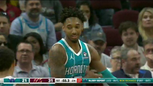 NBA常规赛：黄蜂vs骑士第1节英文原声回放