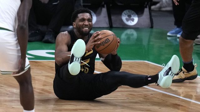 米切尔vs凯尔特人集锦 砍下33+6+5独木难支难阻失利