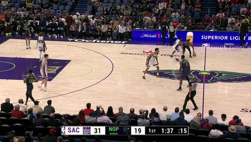 《NBA全场集锦》身体天赋炸裂 锡安以一敌三无惧对抗上篮轻松取分