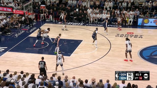 宛如天神下凡！爱德华兹加速甩开穆雷迎着霍乐迪折叠隔扣技惊四座