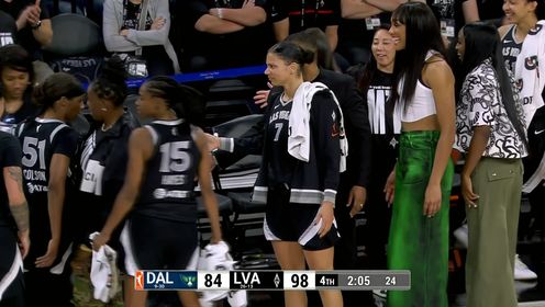 《WNBA》彻底奠定胜局 科尔森外线出手三分百步穿杨
