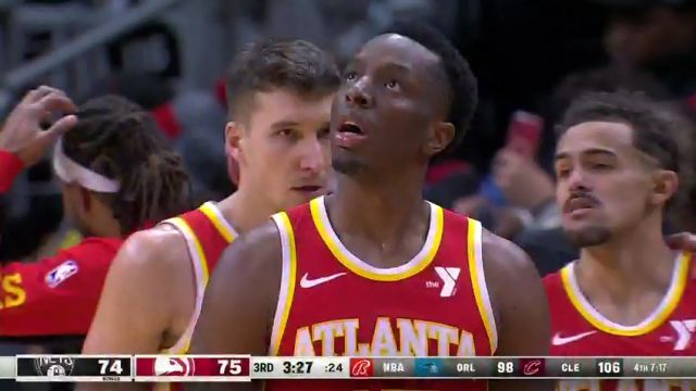 篮网vs老鹰第3节英文原声回放