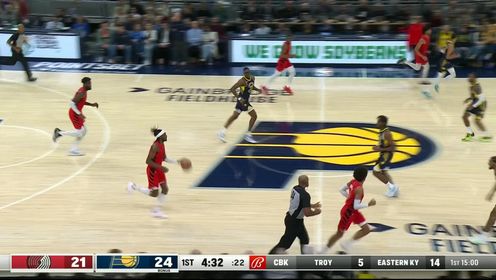 《NBA全场集锦》靠身体开路！格兰特单挑内史密斯强碾篮下打成2+1