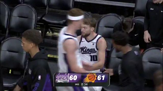 NBA常规赛：国王vs太阳第3节英文原声回放