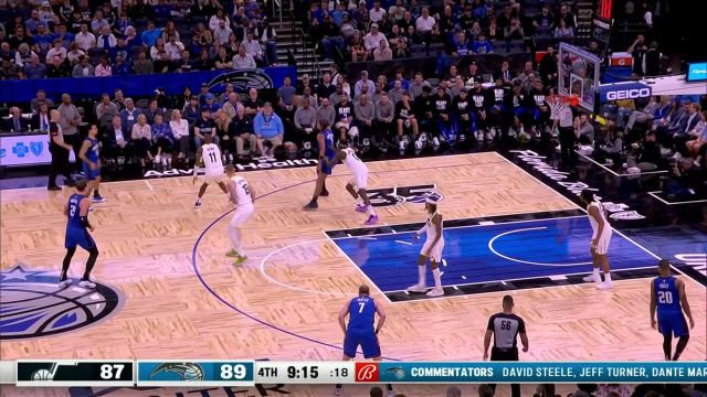 手感来了防不住 班凯罗干拔中投稳稳命中