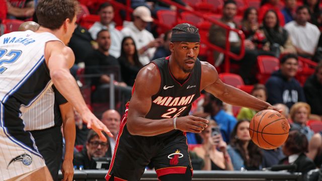 巴特勒vs魔术集锦 砍下23+8+8全面发挥率队取胜